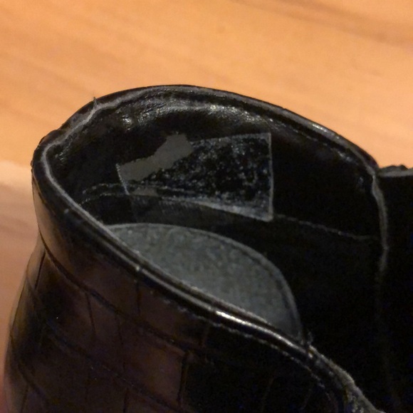 3/$20 Fake alligator shortie boots with heels | size 8.5 - Picture 4 of 6